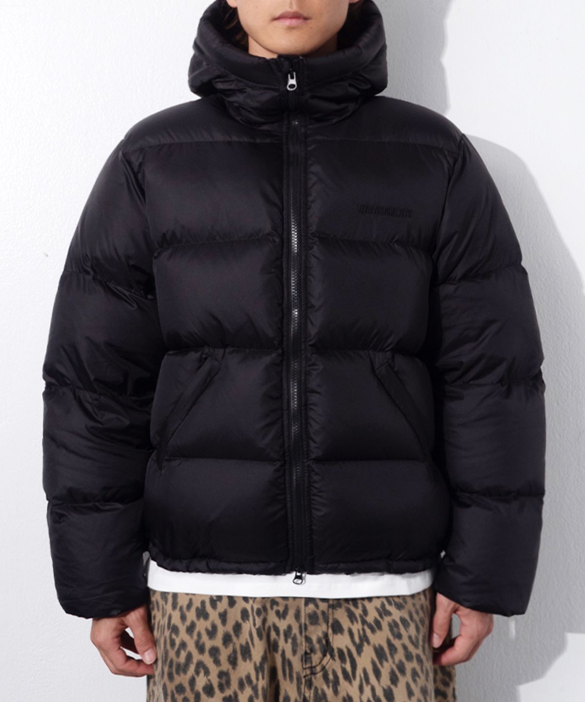 큐티에잇 가먼츠(QT8 GARMENTS) RG Duck Down Heavyweight Hoodie Jacket (Black)