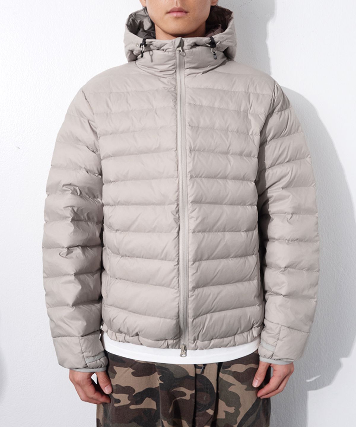 큐티에잇 가먼츠(QT8 GARMENTS) RG Duck Down Lightweight Jacket (Light Beige)