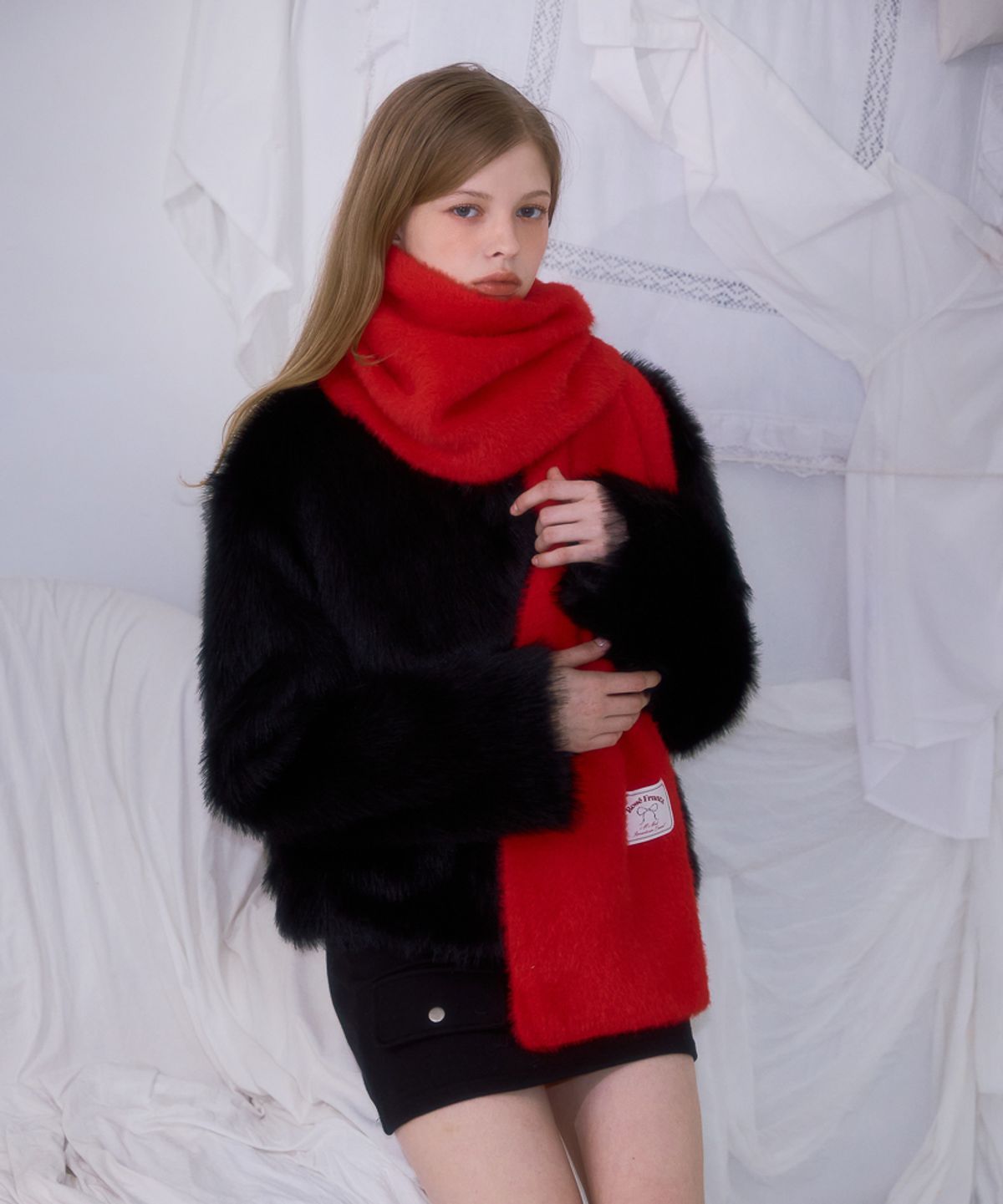 로제프란츠(ROSEFRANTZ) Cozy Fur Muffler [Red]