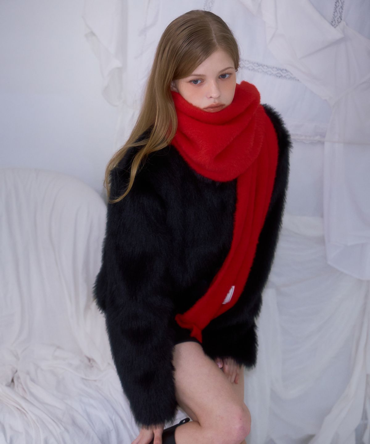 로제프란츠(ROSEFRANTZ) Cozy Fur Muffler [Red]