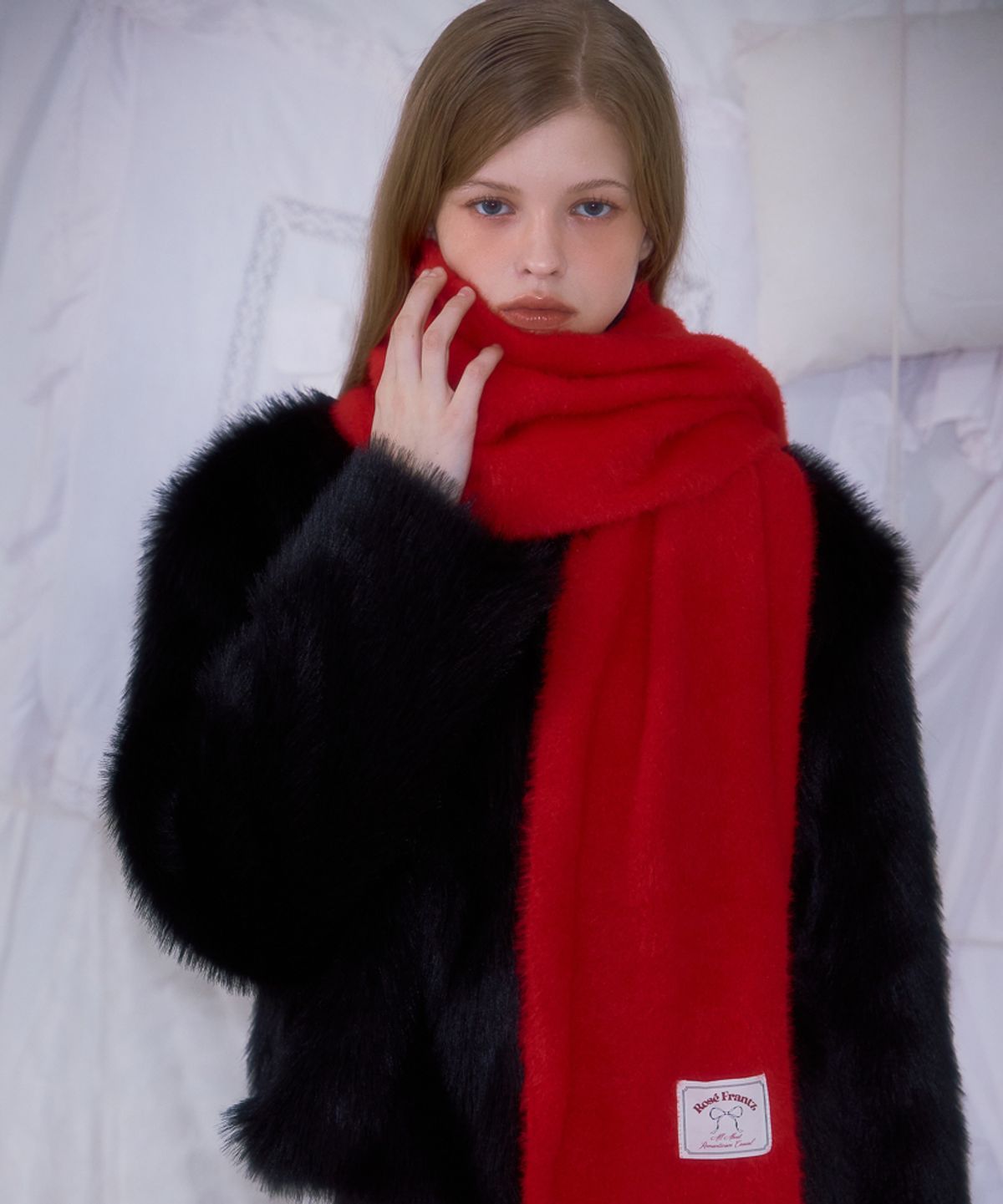 로제프란츠(ROSEFRANTZ) Cozy Fur Muffler [Red]