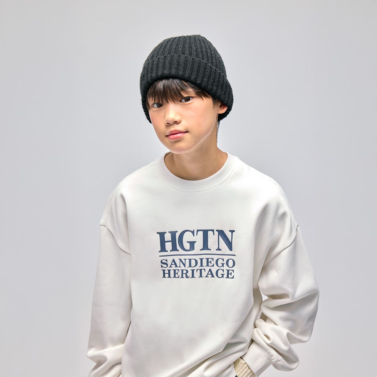 행텐 틴즈(HANGTEN TEENS) 틴즈 프렌치 테리 빅 로고 그래픽 맨투맨_003(14540-031-853-11)