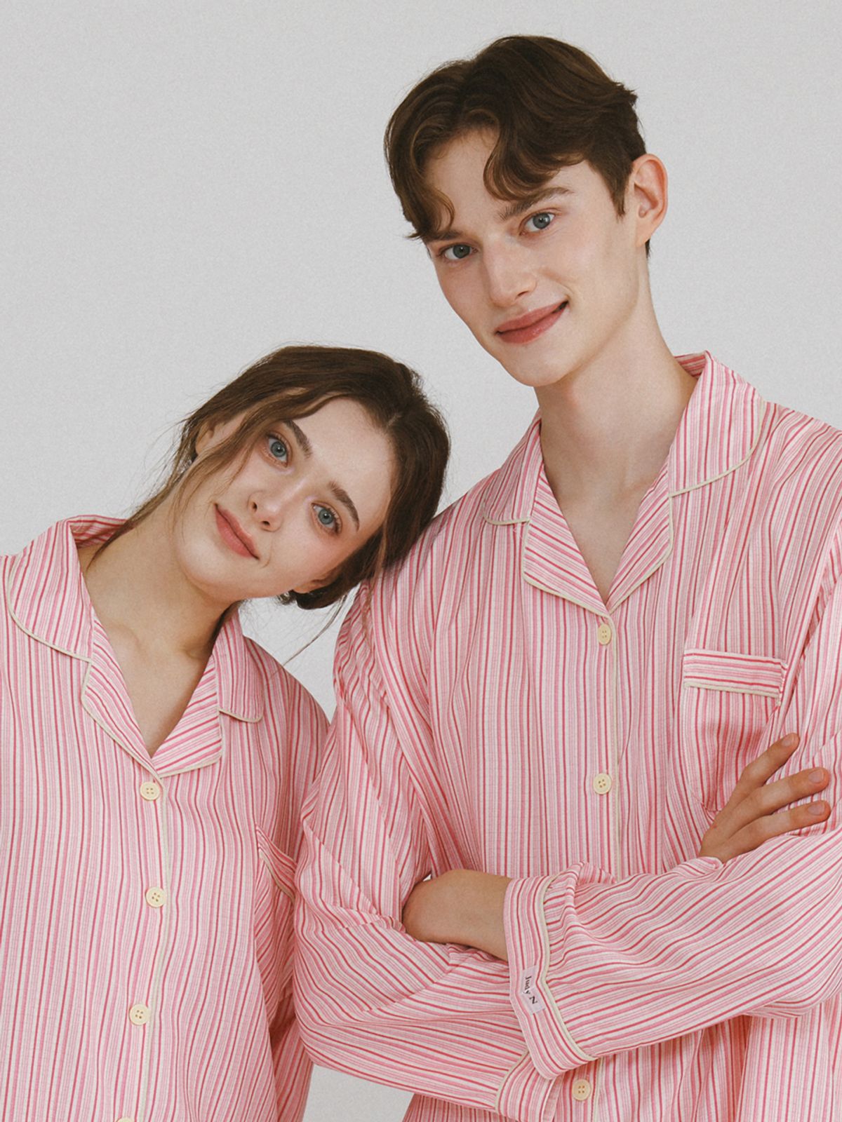 주디앤(JUDYN) 에버글로우 요루 커플잠옷 긴팔 파자마 상하의 세트
