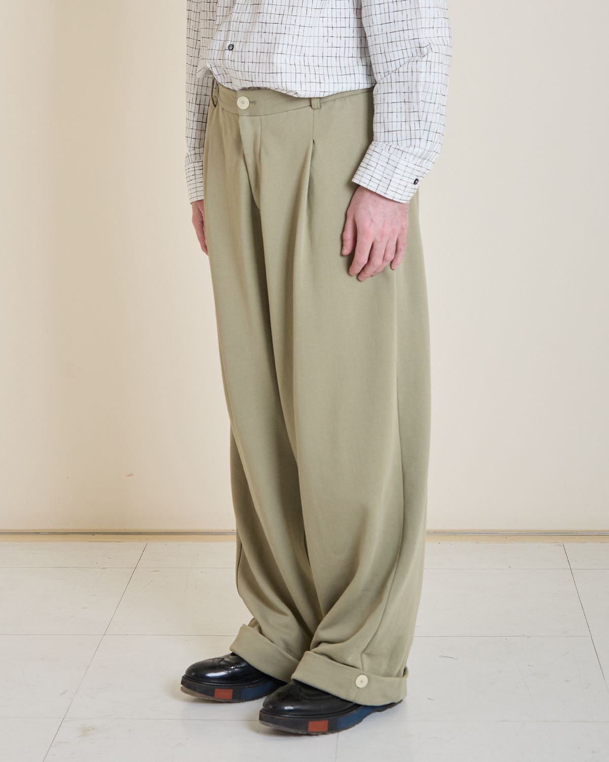 와이쏘씨리얼즈(WHYSOCEREALZ) Wide Baggie Trousers (olive)