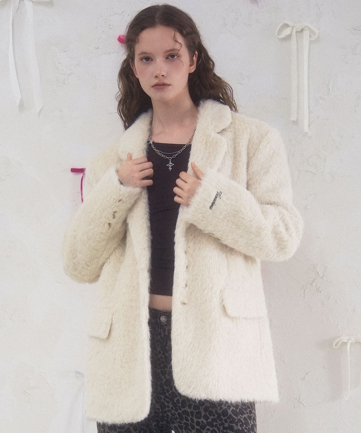 비바셔스(VIVACIOUS) Elizabeth Boucle Blazer BLACK