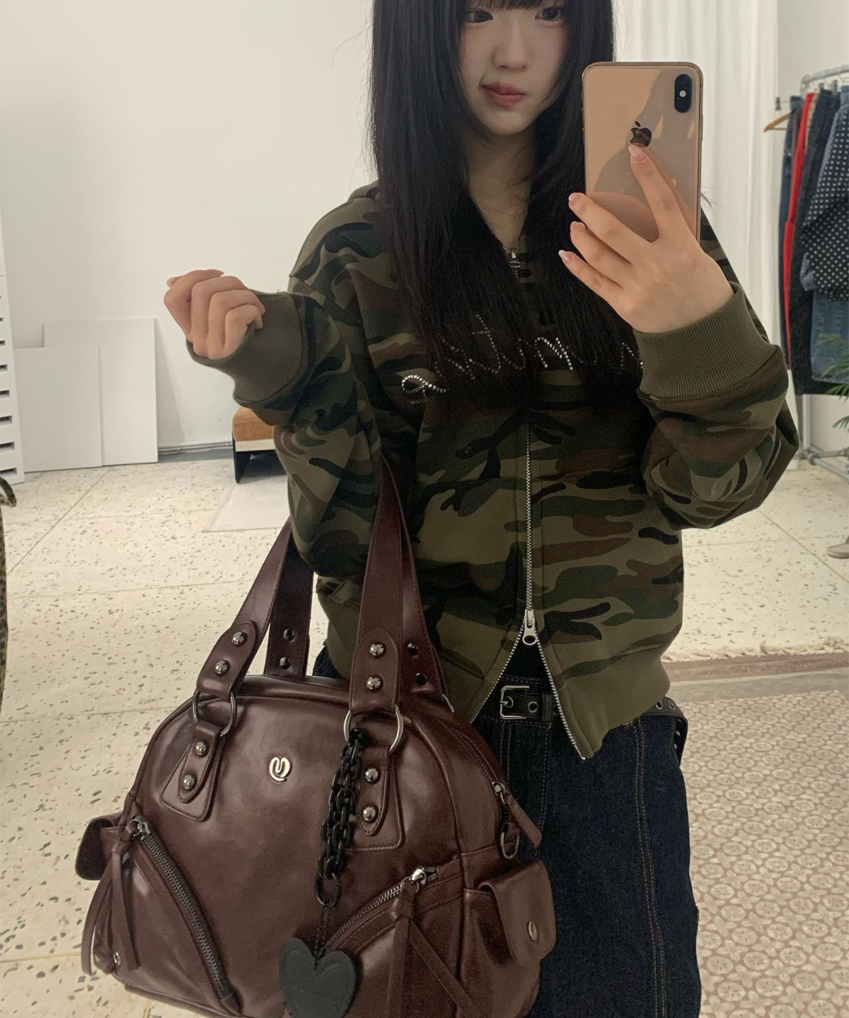 밈더워드로브(MIMTHEWARDROBE) 루프 레더 볼링 백_버건디