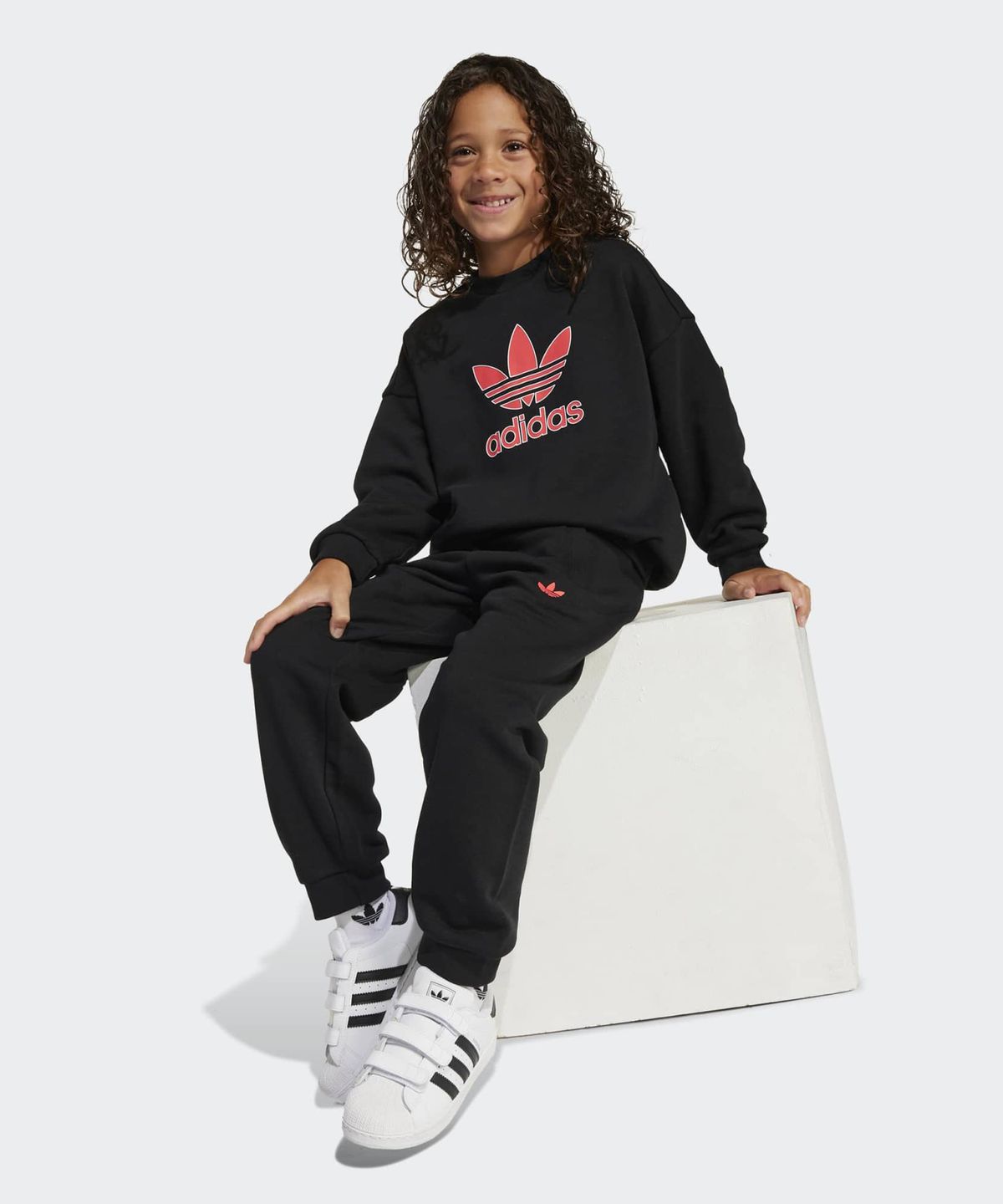 아디다스 키즈(ADIDAS KIDS) 트레포일 크루 세트 키즈 - 블랙 / JX0464