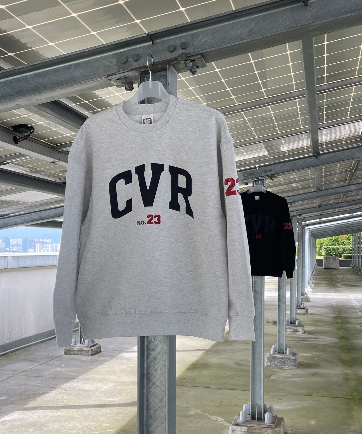 커버라이즈(COVERIZE) CVR 23 그래픽 맨투맨 (GRAY)