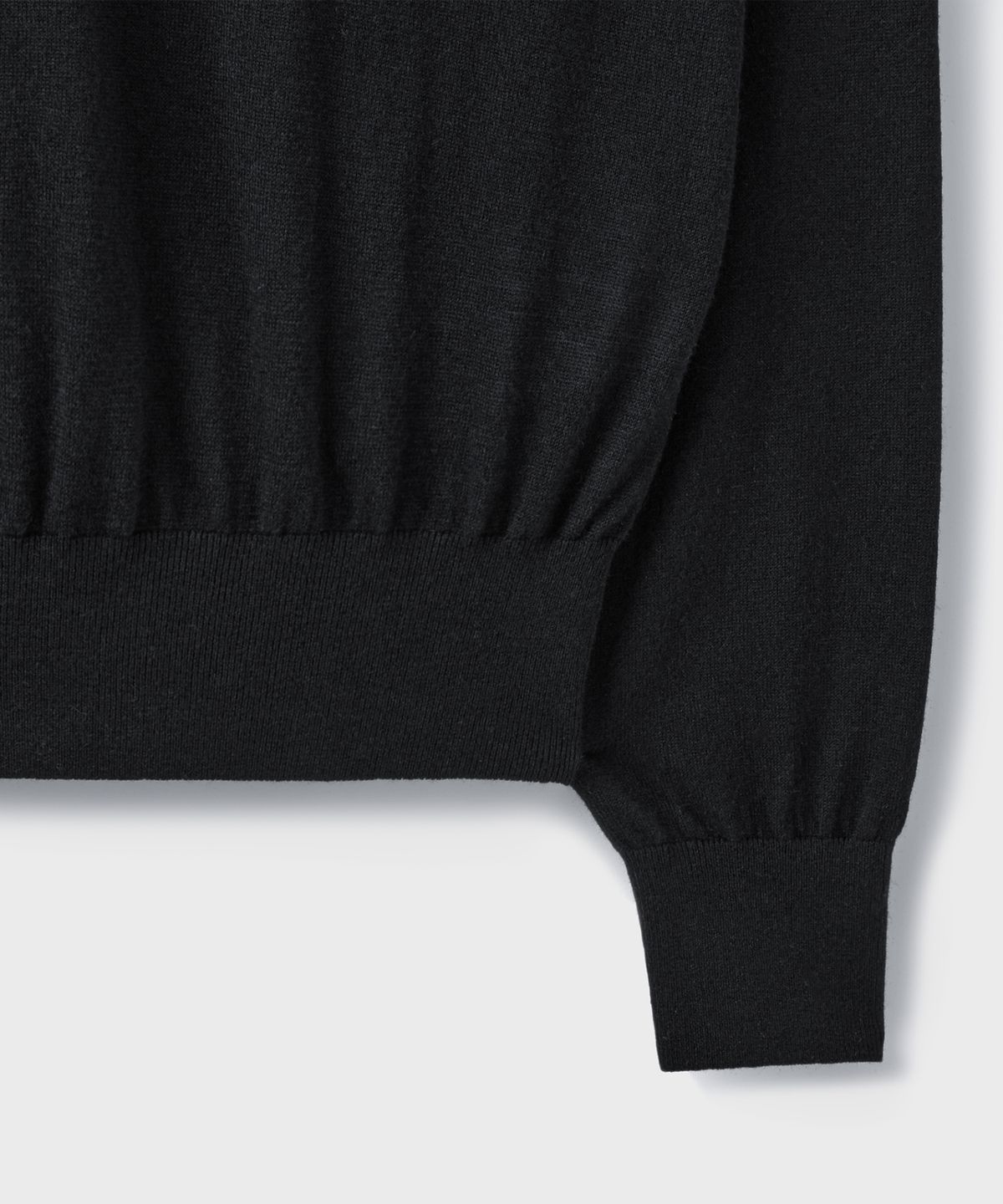 브랜디드(BRANDED) [SUPERIOR] ESSENTIAL SUPERFINE ROUND KNIT [BLACK]