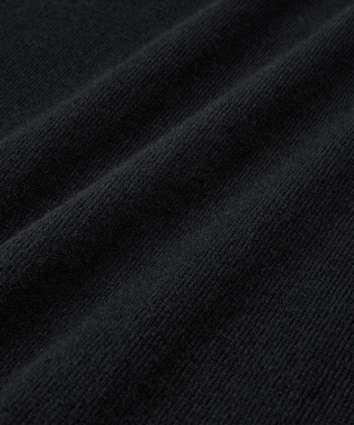 브랜디드(BRANDED) [SUPERIOR] ESSENTIAL SUPERFINE ROUND KNIT [BLACK]