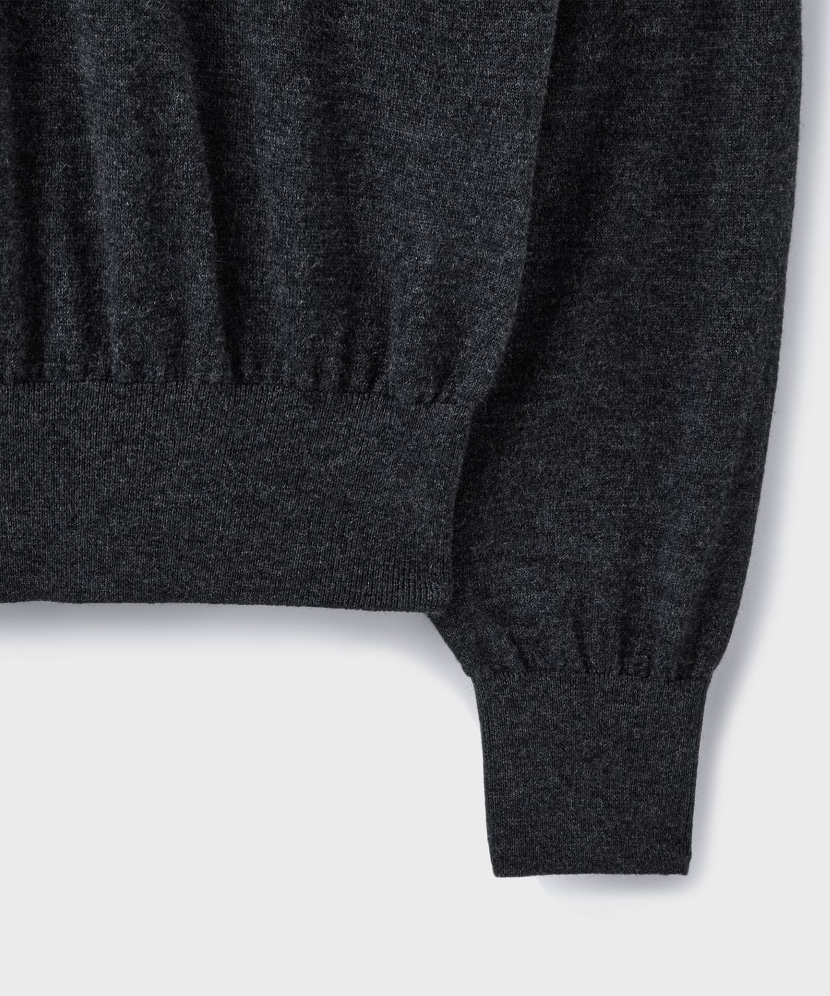 브랜디드(BRANDED) [SUPERIOR] ESSENTIAL SUPERFINE ROUND KNIT [CHARCOAL]
