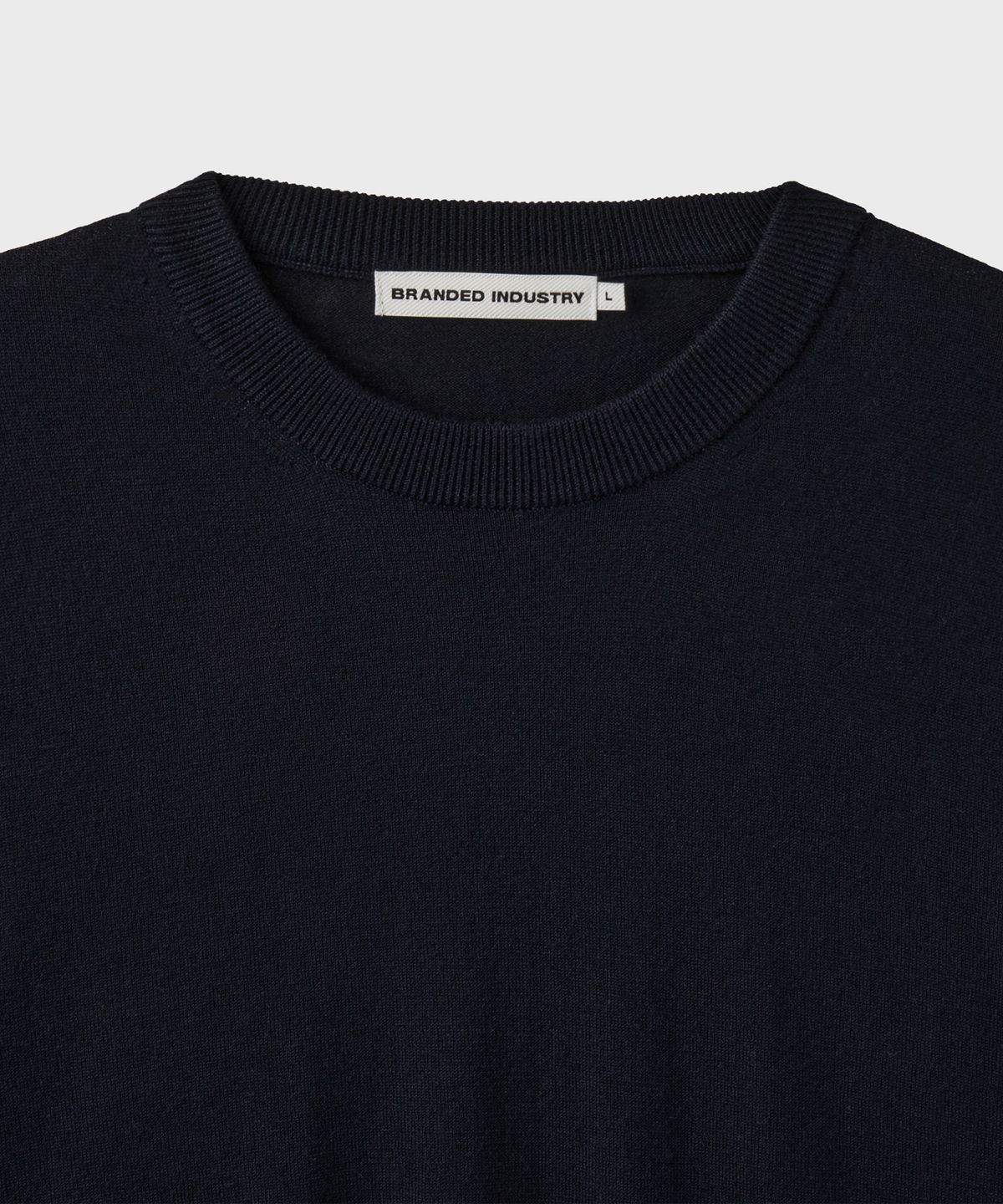 브랜디드(BRANDED) [SUPERIOR] ESSENTIAL SUPERFINE ROUND KNIT [DARK NAVY]