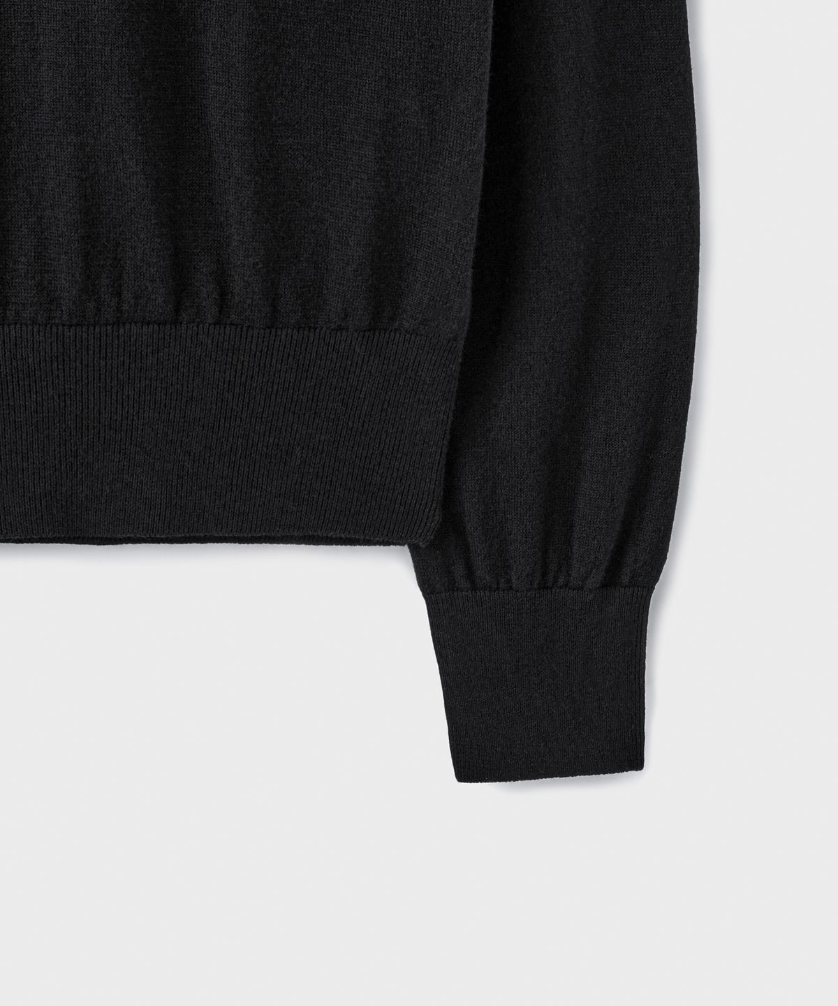 브랜디드(BRANDED) [SUPERIOR] ESSENTIAL SUPERFINE V-NECK KNIT [BLACK]