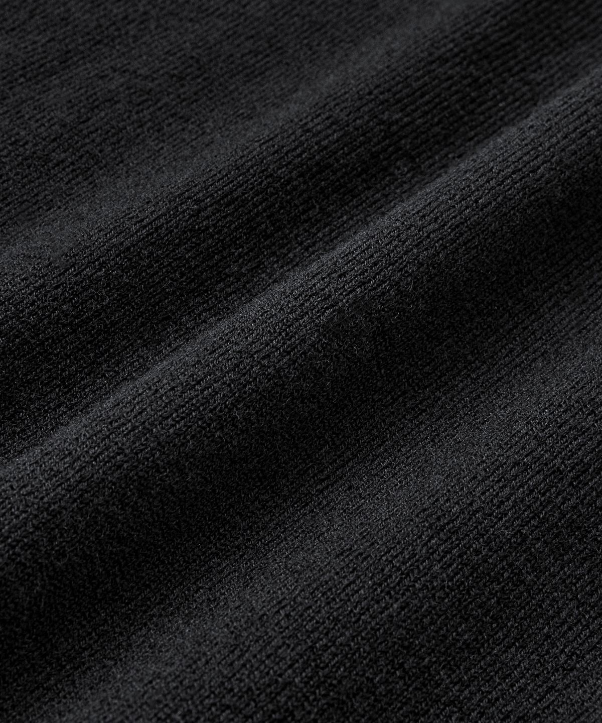 브랜디드(BRANDED) [SUPERIOR] ESSENTIAL SUPERFINE V-NECK KNIT [BLACK]