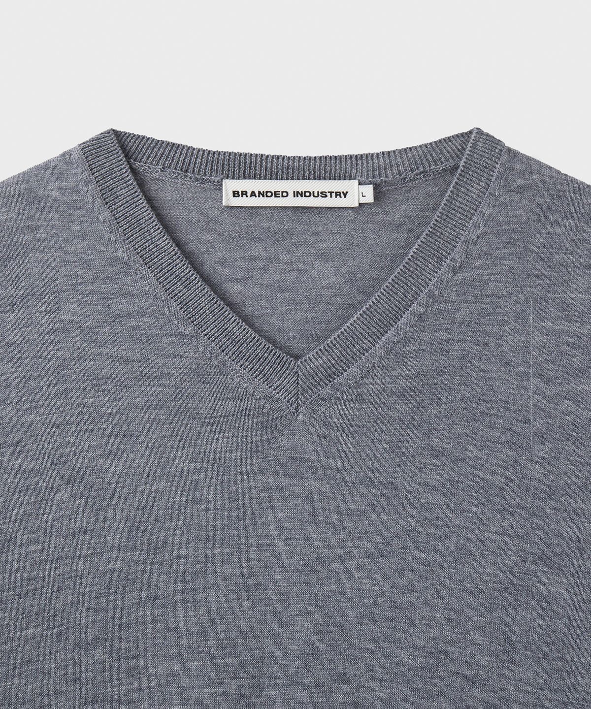 브랜디드(BRANDED) [SUPERIOR] ESSENTIAL SUPERFINE V-NECK KNIT [MELANGE GRAY]