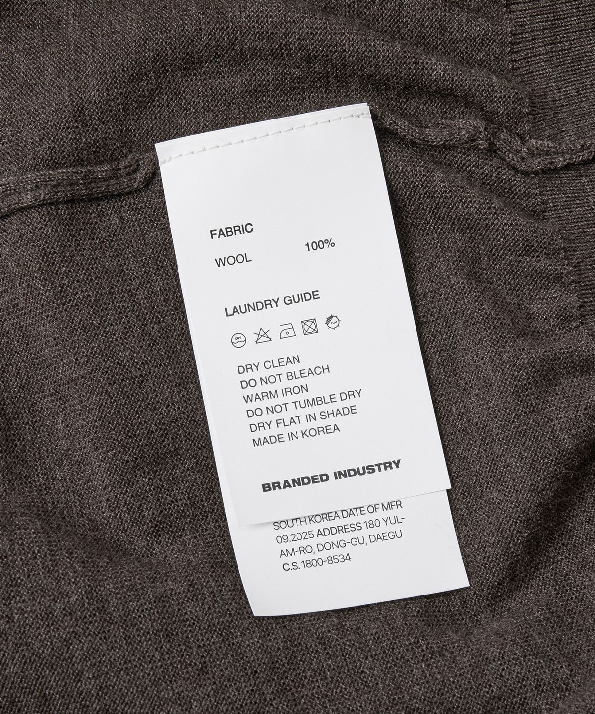 브랜디드(BRANDED) [SUPERIOR] ESSENTIAL SUPERFINE V-NECK KNIT [UMBER BROWN]