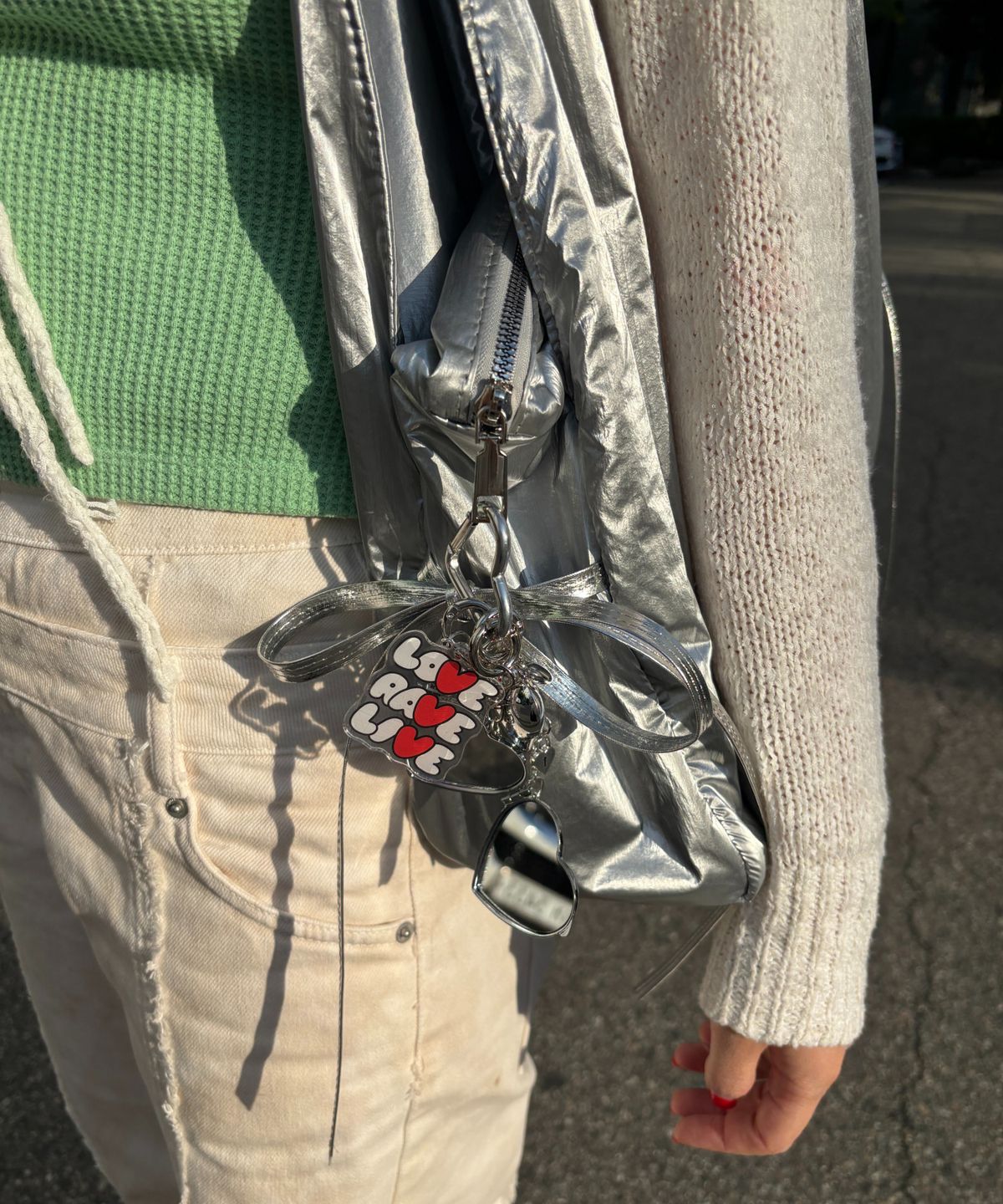 러브레이브리브(LOVERAVELIVE) [SET] 럽레리 4 포켓 리본 숄더 보부백 (silver) 키링세트