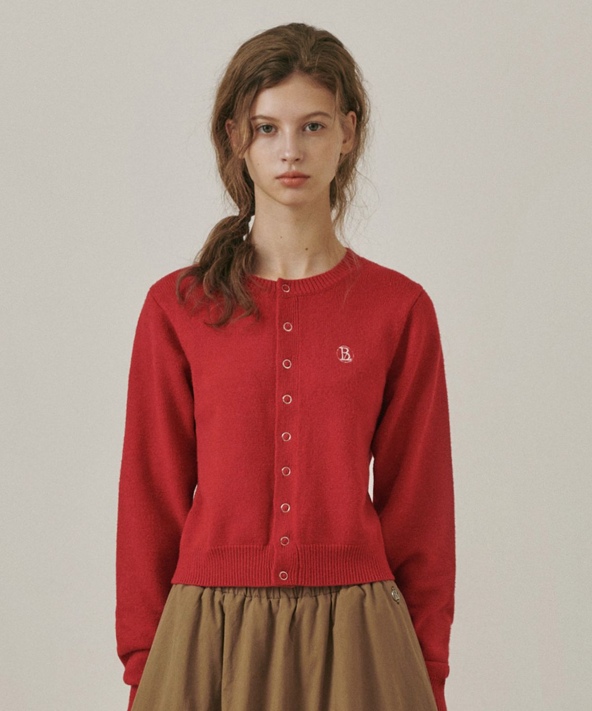벨로엘(BELLOL) Point button logo cardigan RED