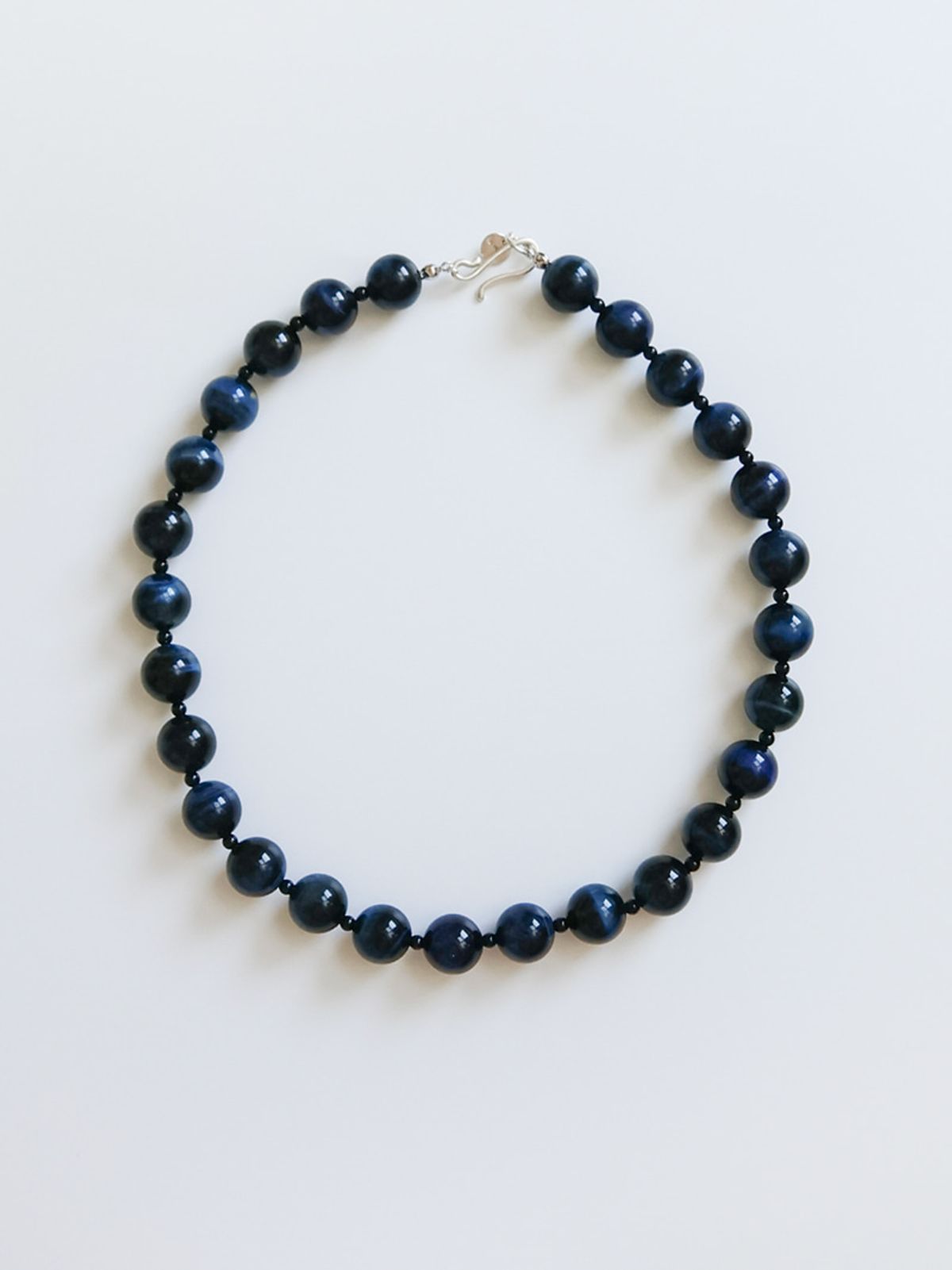 소수(SOSOO) Dark Blue Tiger-eye 12mm Necklace