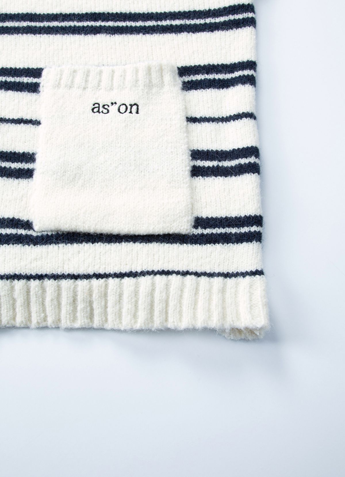 애즈온(ASON) BERA STRIPE HOOD CARDIGAN / WHITE