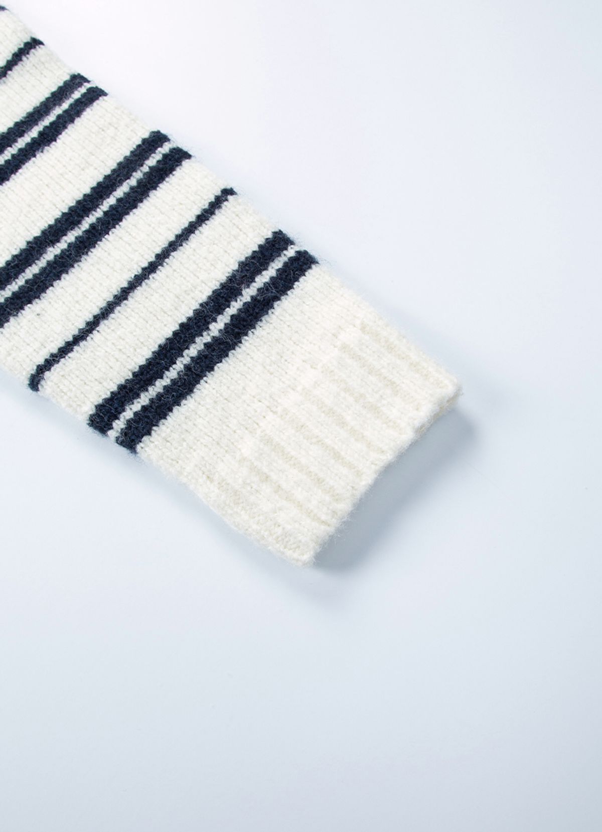 애즈온(ASON) BERA STRIPE HOOD CARDIGAN / WHITE