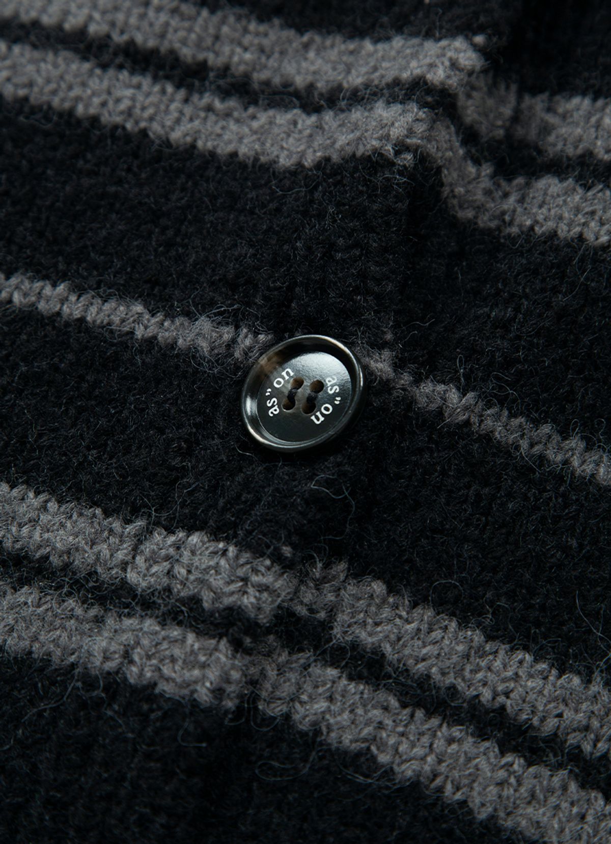 애즈온(ASON) BERA STRIPE HOOD CARDIGAN / BLACK