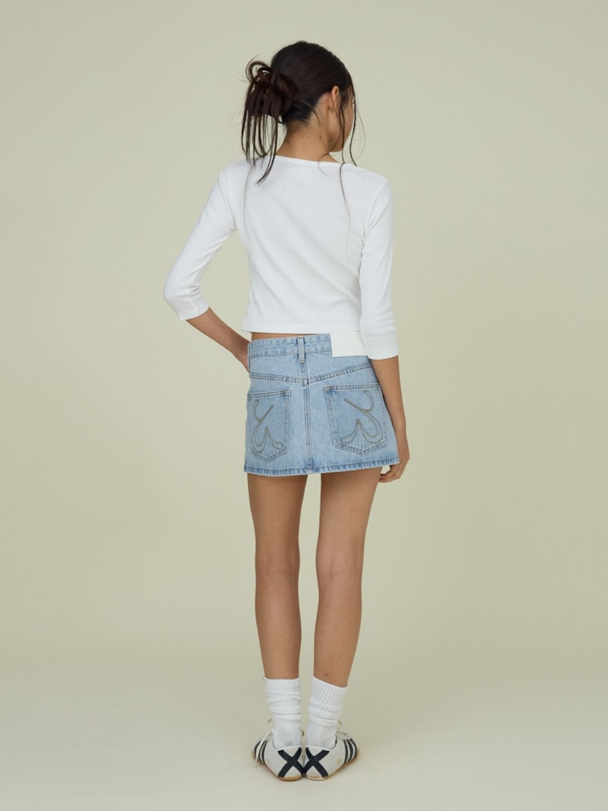 글로니(GLOWNY) THE BELLA SKIRT (LIGHT BLUE)