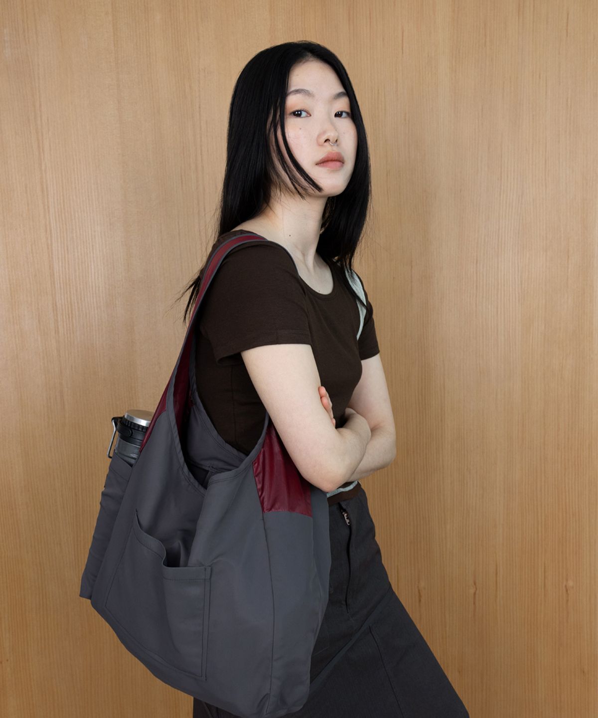 사파리 술라 익스플로어(SAFARI SULA EXPLORE) 003 폴더블 숄더백 * 리사이클나일론 인 그레이 레드