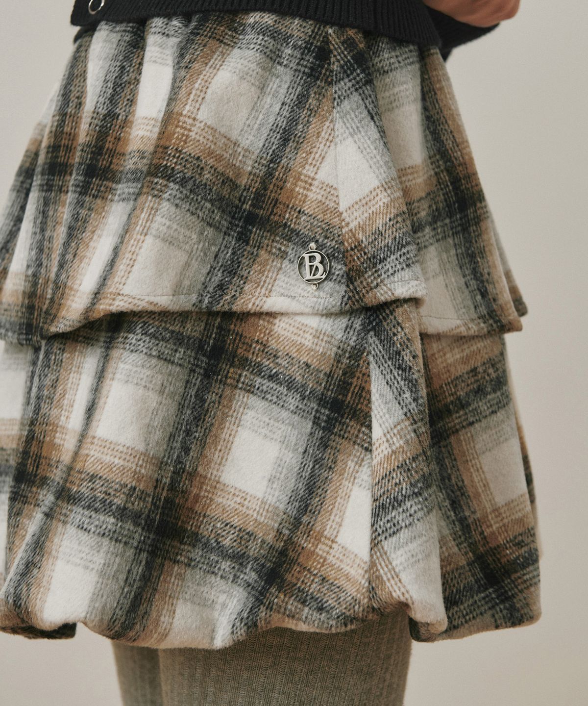 벨로엘(BELLOL) Cancan check mini skirt IVORY
