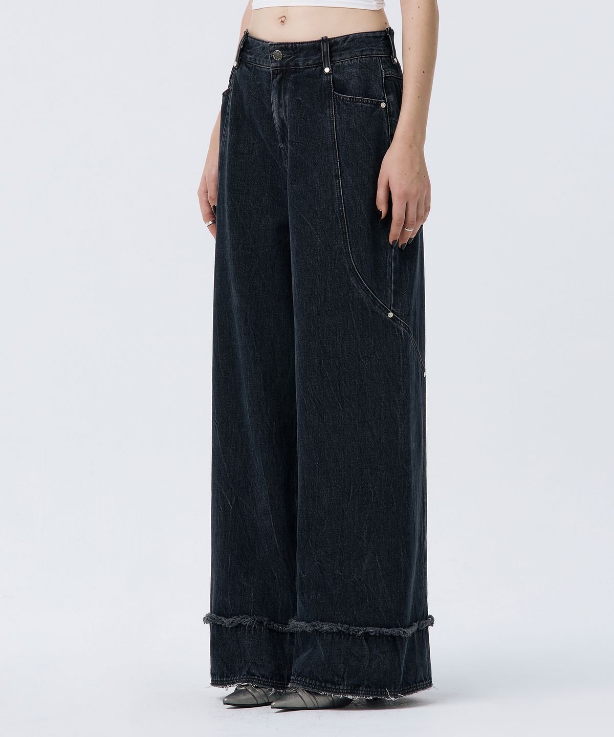 트리밍버드(TREEMINGBIRD) Turn-up Wide Denim Pants [ Navy ]