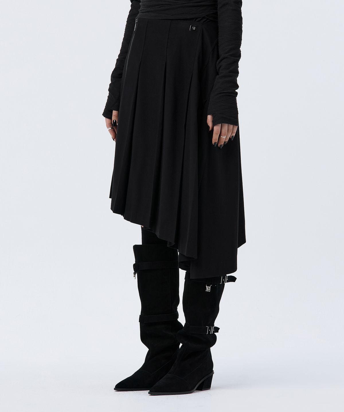 트리밍버드(TREEMINGBIRD) Pleated Asymmetric Skirt [ Black ]