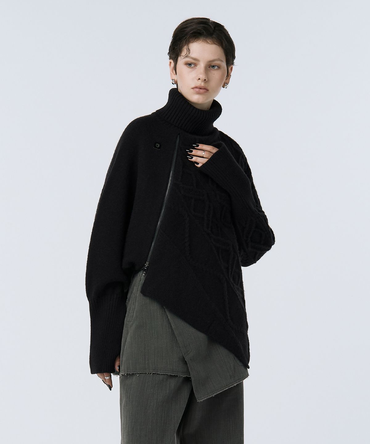 트리밍버드(TREEMINGBIRD) Argyle Cable Zip-up Pullover [ Black ]