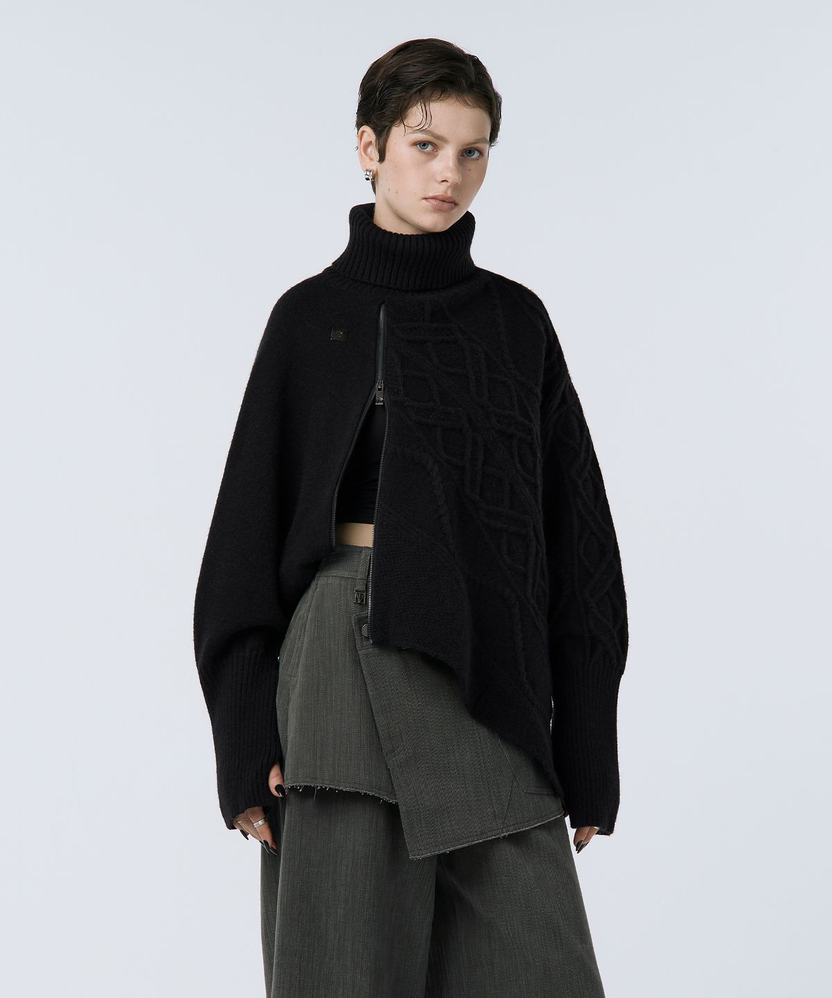 트리밍버드(TREEMINGBIRD) Argyle Cable Zip-up Pullover [ Black ]