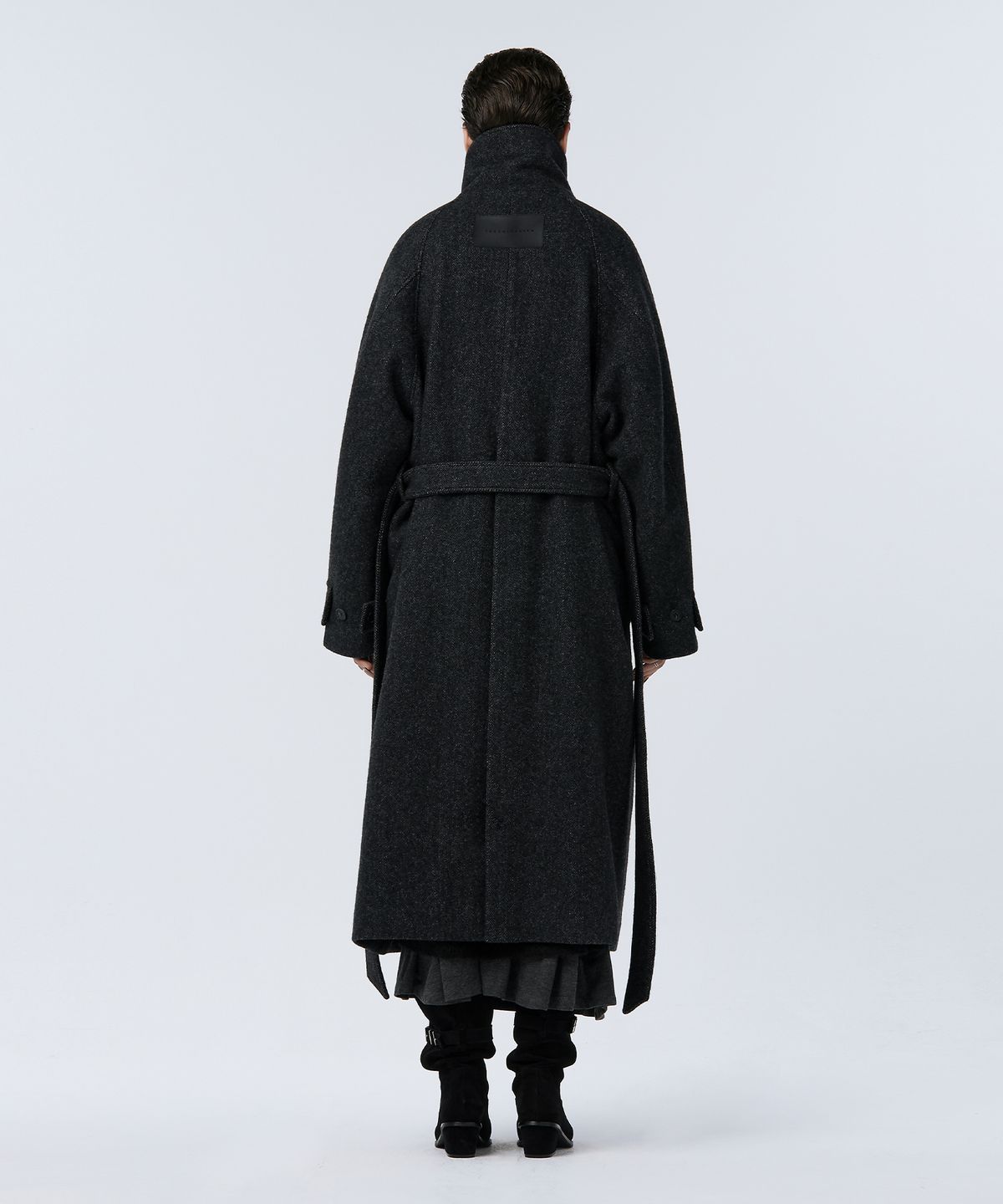 트리밍버드(TREEMINGBIRD) High Neck Strap Raglan Coat [ Black ]