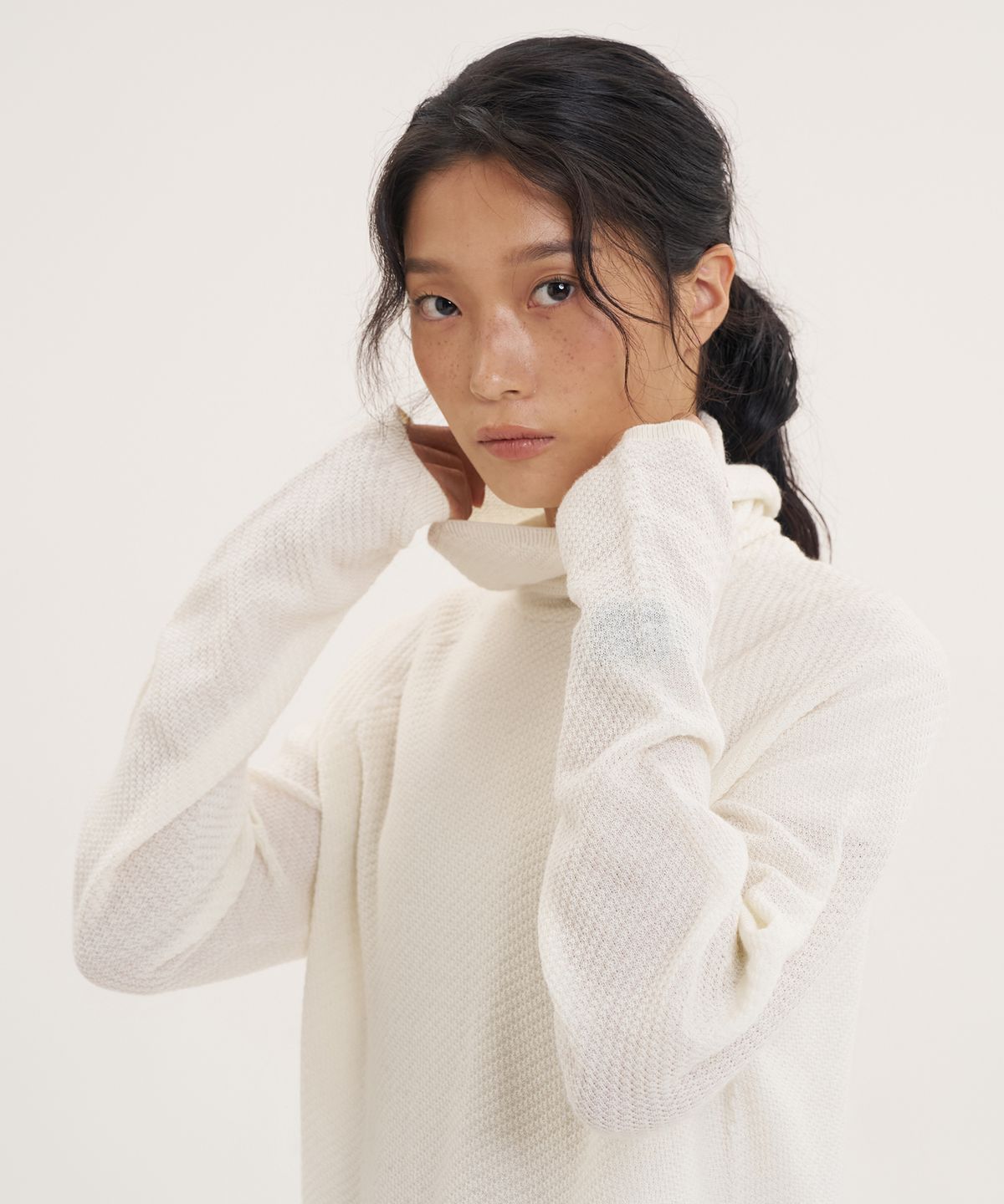 고요웨어(GOYOWEAR) [시넥틱스 프릭션] 루트 에어 울 후디 (로우 화이트)
