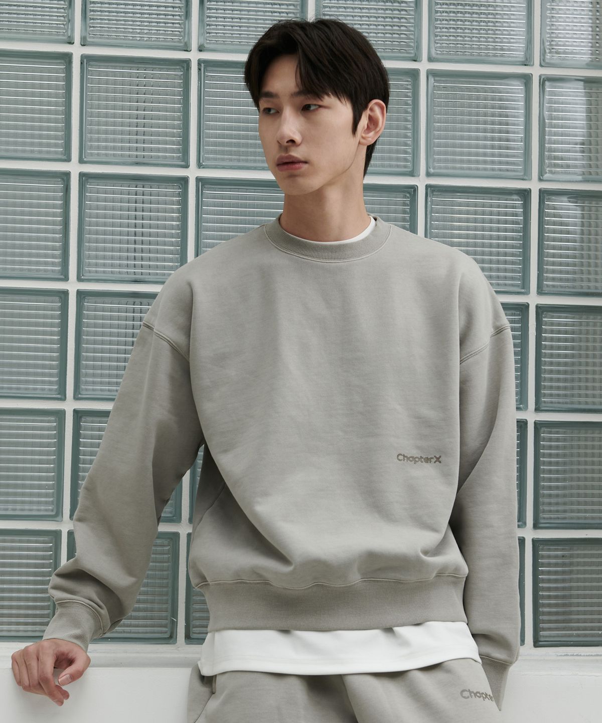 챕터엑스(CHAPTER.X) 피그먼트 오버숄더 에어홀 맨투맨 (Grey)