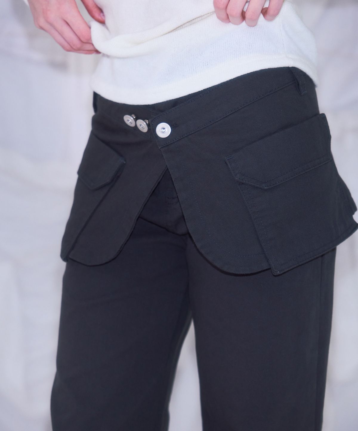 로제프란츠(ROSEFRANTZ) Skirt Layered Bootcut Pants [Charcoal]