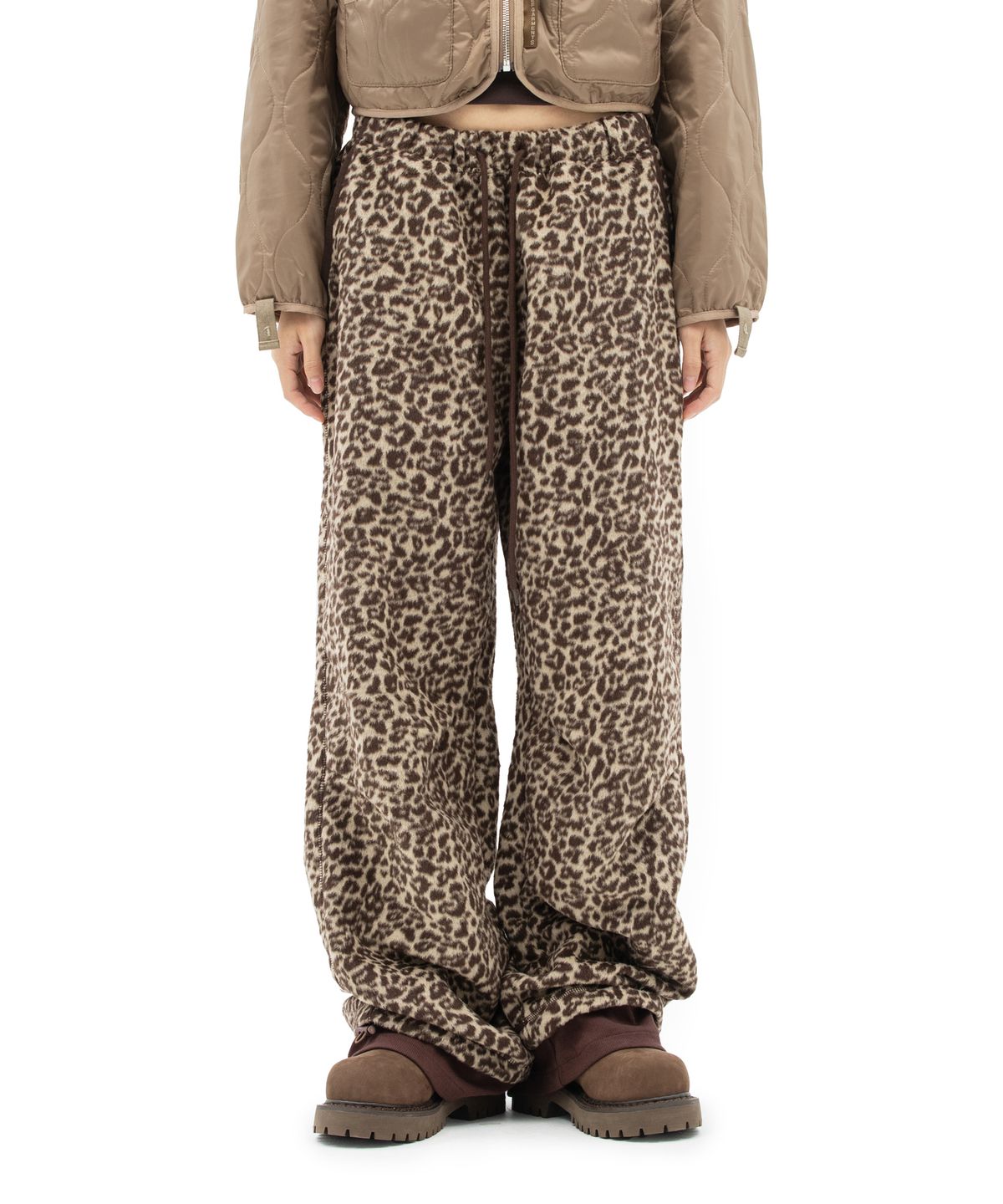 데프가먼츠(DEFGARMENTS) LEOPARD FLEECE PANTS [2COLOR]