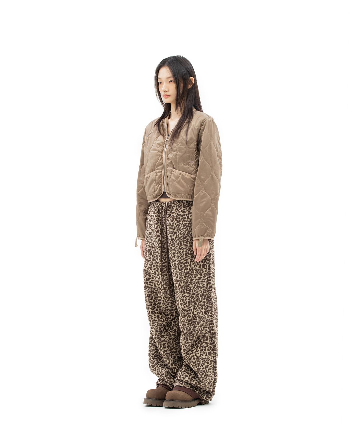 데프가먼츠(DEFGARMENTS) LEOPARD FLEECE PANTS [2COLOR]