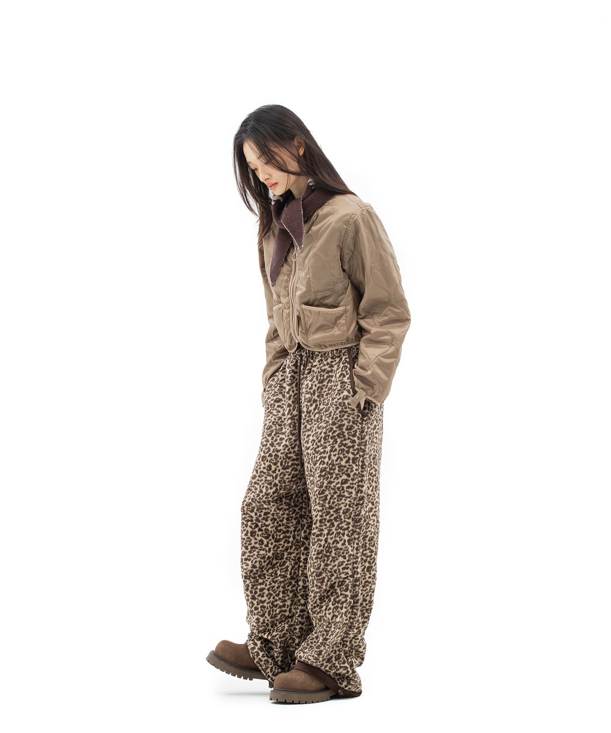 데프가먼츠(DEFGARMENTS) LEOPARD FLEECE PANTS [2COLOR]