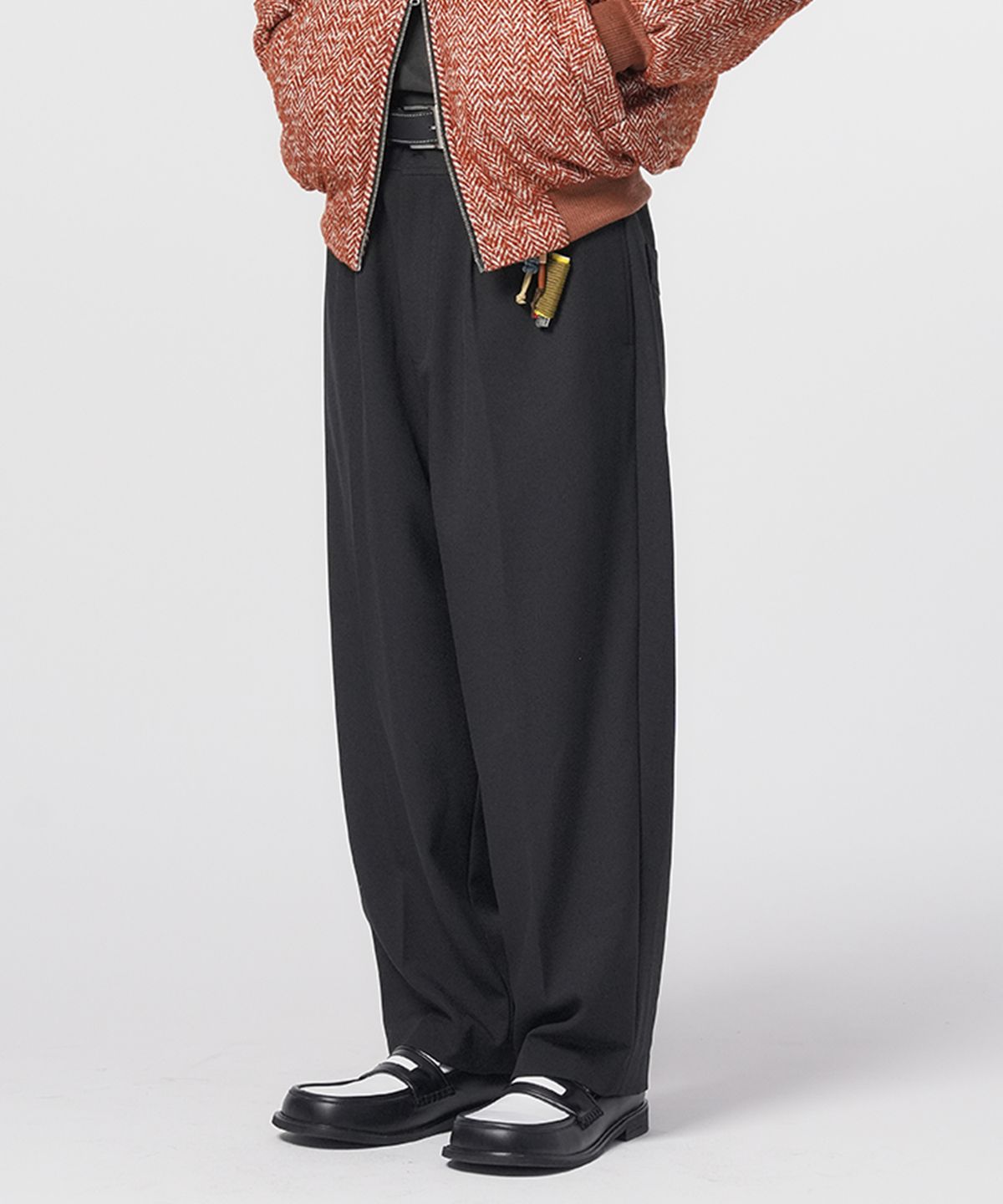 홍우성(HONGWOOSUNG) Toolback Wide Trousers_Black