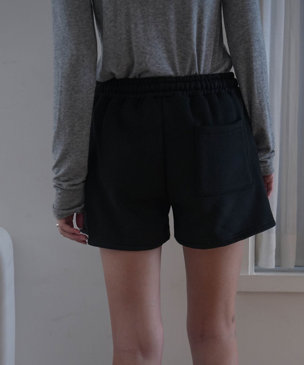 드헤베(DEHEVE) Warm Daily Short Pants [Black]