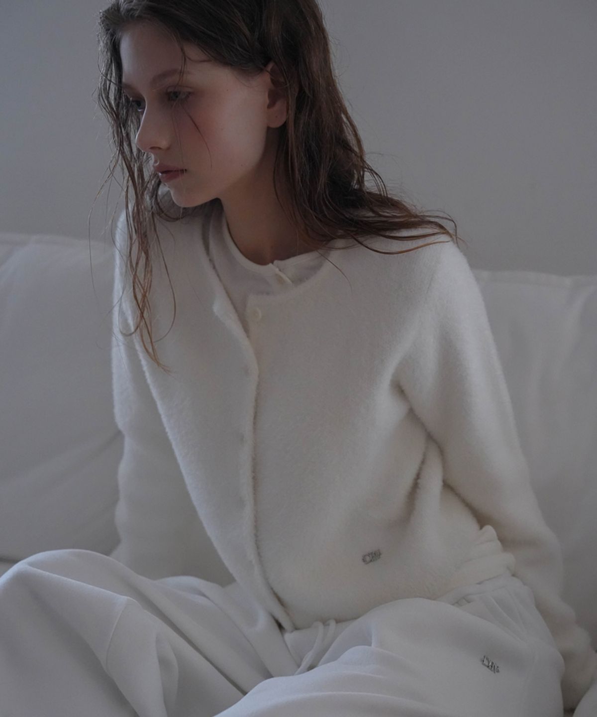 드헤베(DEHEVE) Soft Fur Cardigan [White]