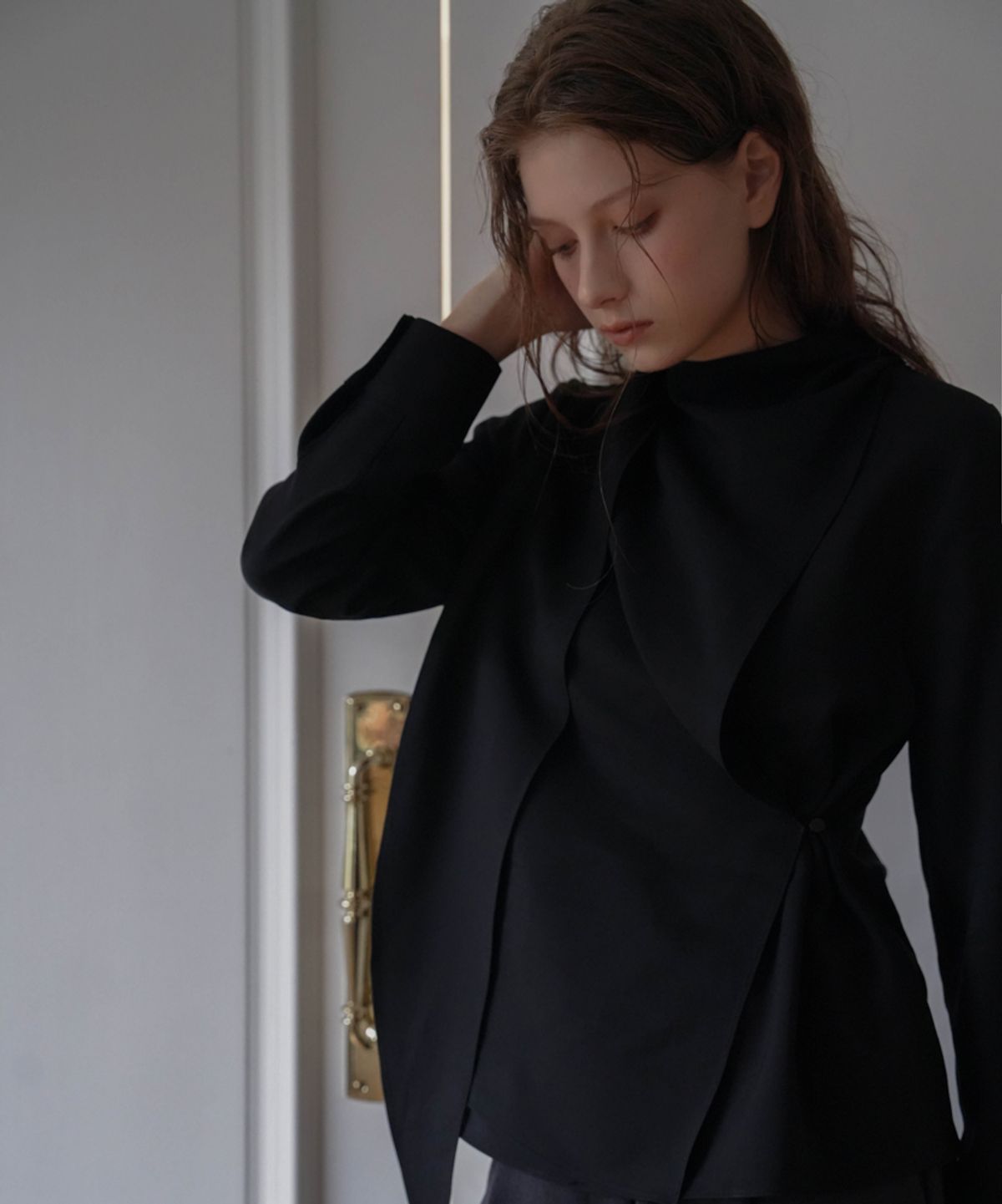 드헤베(DEHEVE) Wrap Scarf Blouse [Black]