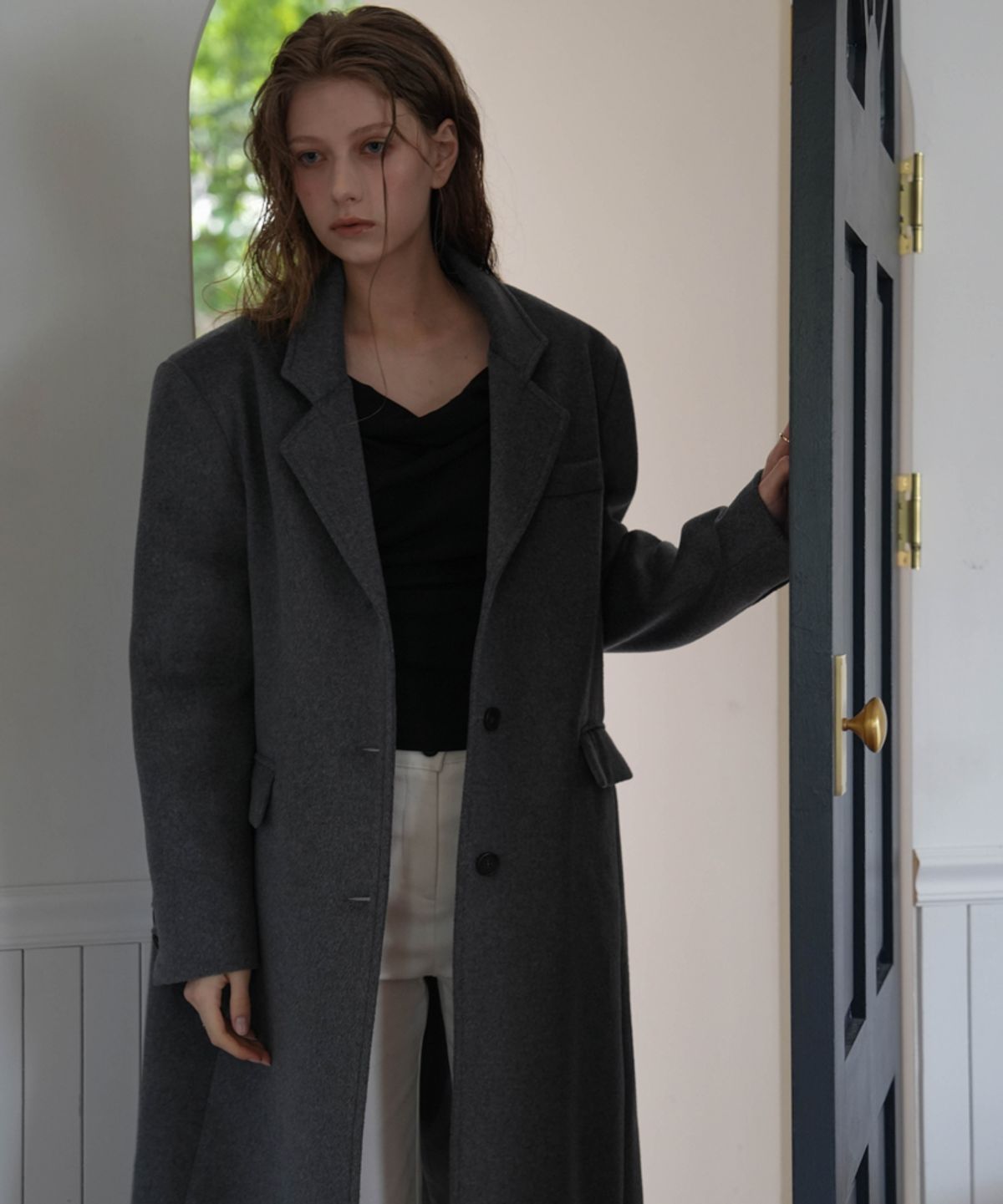 드헤베(DEHEVE) Drape Neck Long Sleeve [Black]