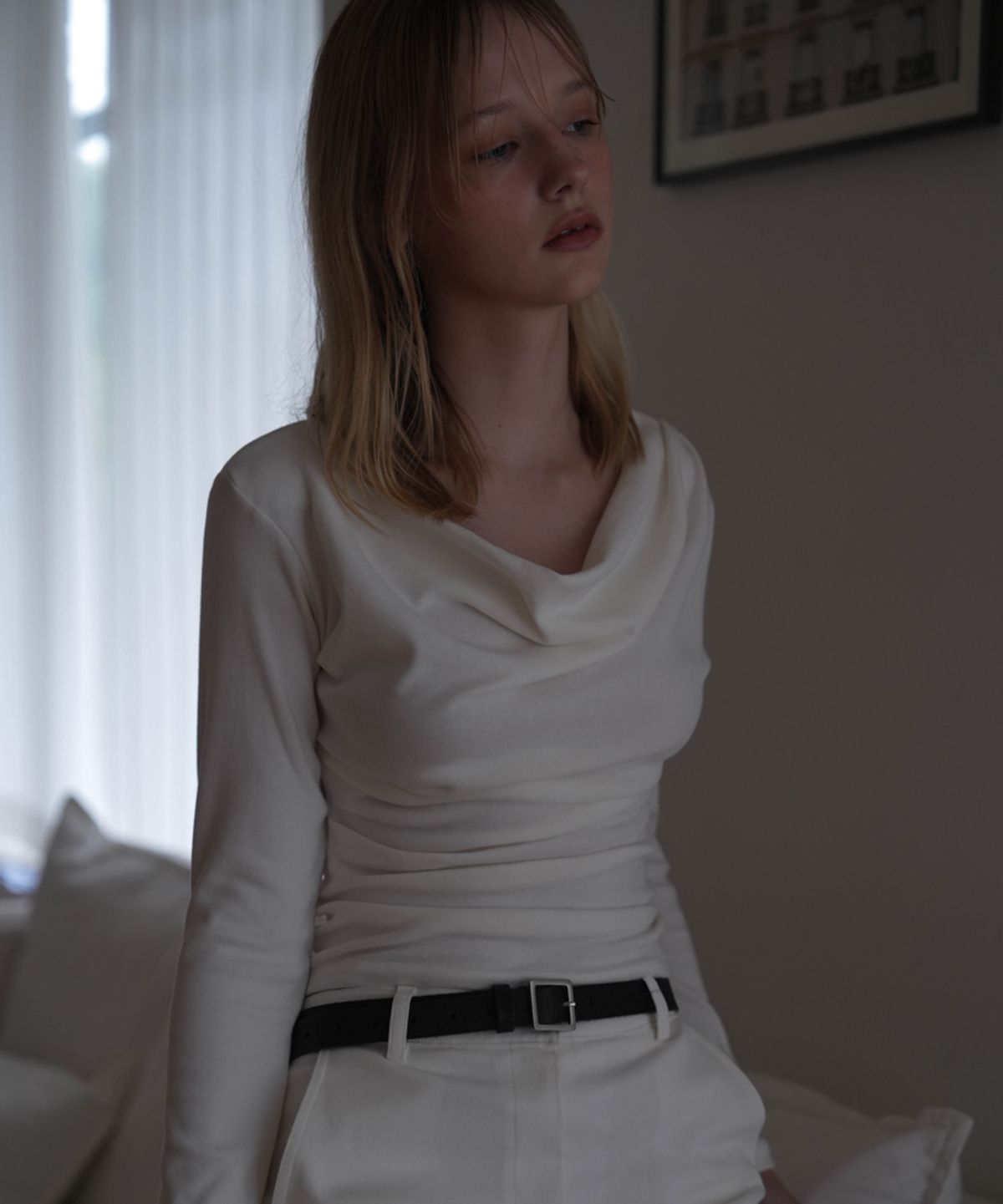 드헤베(DEHEVE) Drape Neck Long Sleeve [Ivory]