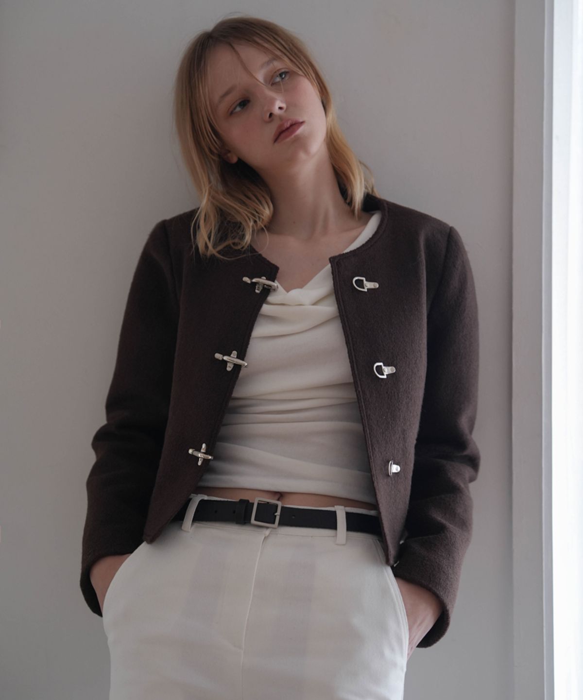 드헤베(DEHEVE) Drape Neck Long Sleeve [Ivory]