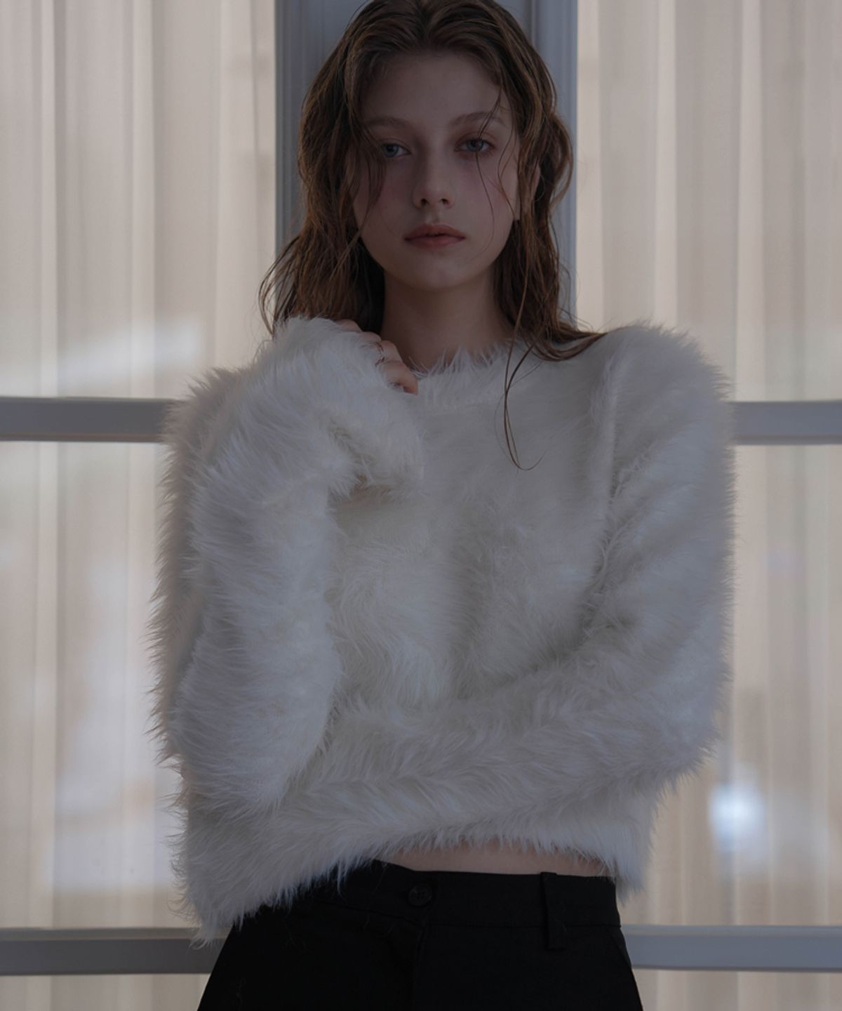 드헤베(DEHEVE) Hairy Flare Sleeve Knit [Ivory]