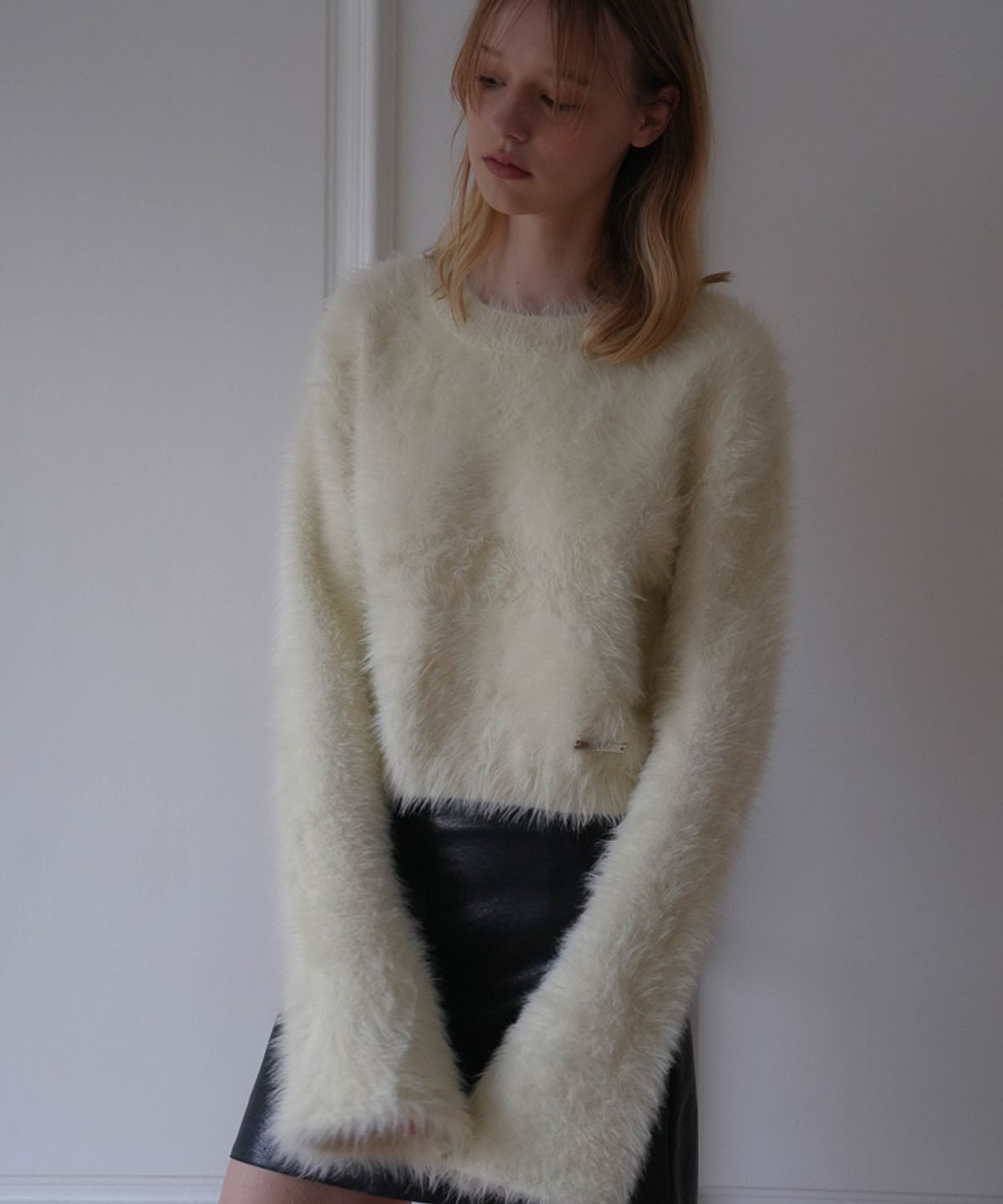 드헤베(DEHEVE) Hairy Flare Sleeve Knit [Cream]