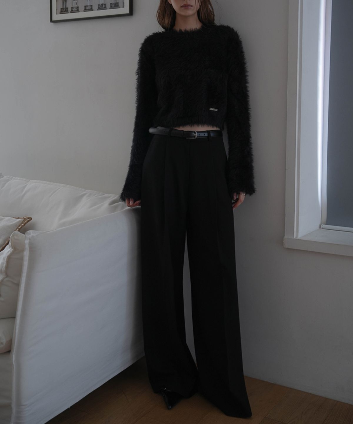 드헤베(DEHEVE) Hairy Flare Sleeve Knit [Black]